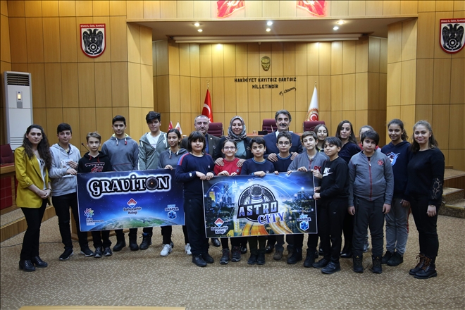 MECLİS, ÖĞRENCİLERİ MİSAFİR ETTİ