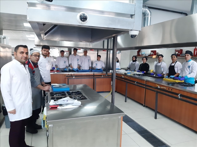 ÜNİVERSİTE´DE BALIK WORKSHOP ETKİNLİĞİ