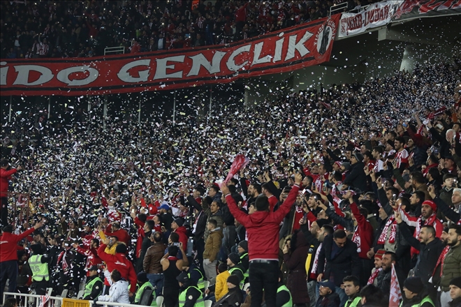 İŞTE TARAFTAR, İŞTE YİĞİDO