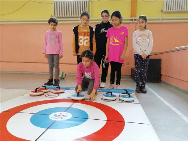 FLOR CURLİNG ANTRENMANLARI SÜRÜYOR