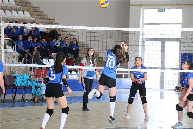 VOLEYBOL RÜZGARI ESTİ