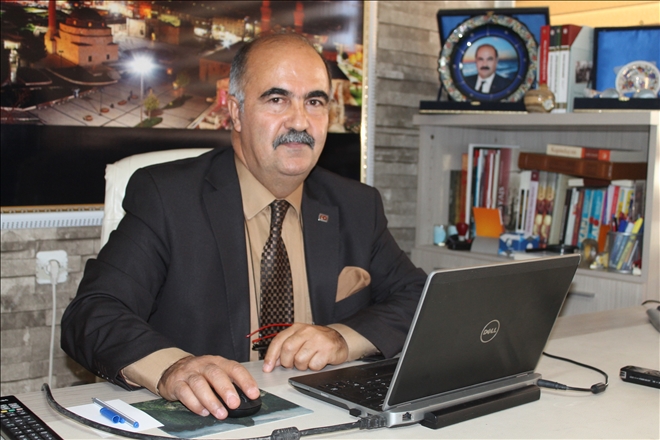 YILMAZ ZİRVEYE OTURDU