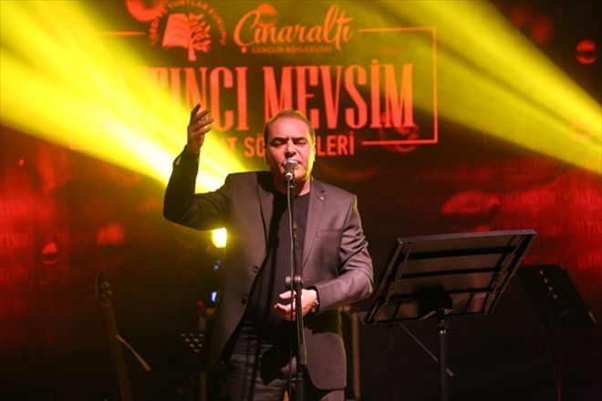 GENÇ´TEN ŞİİR ŞÖLENİ