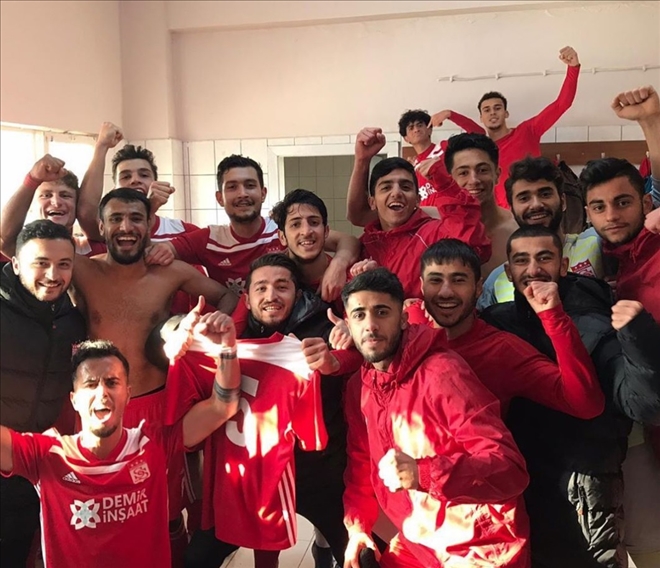 ALT YAPIDA HEDEF 3 PUAN