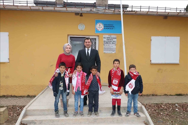 KÖYDEKİ ÖĞRENCİLER SİVASSPOR´U İZLEYECEK