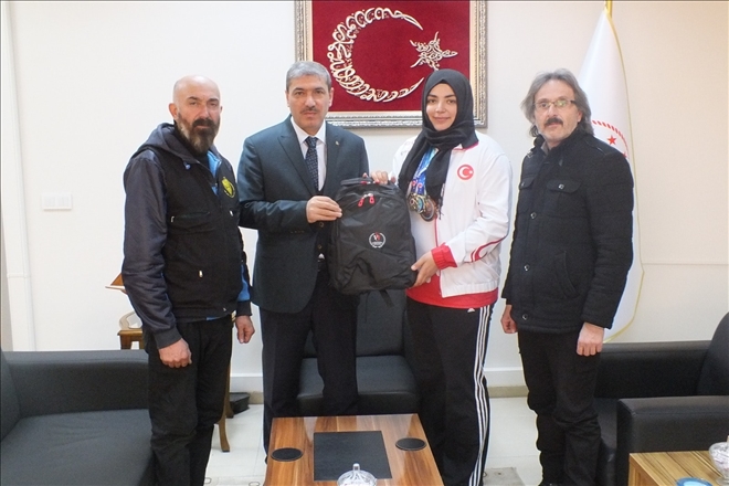 MÜDÜR TUNÇ, DÜNYA ÜÇÜNCÜSÜNÜ TEBRİK ETTİ