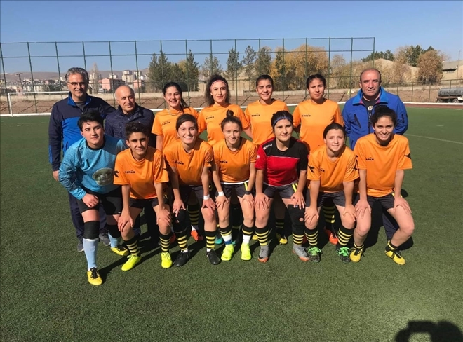 YİĞİDO KIZLAR ZORLU DEPLASMANDA