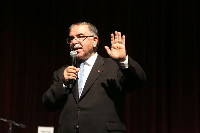 ´FUAT SEZGİN´İ ANLAMAK KONFERANSI DÜZENLENDİ