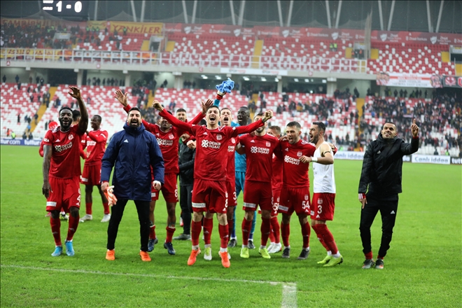 TARİH TEKERRÜR ETTİ