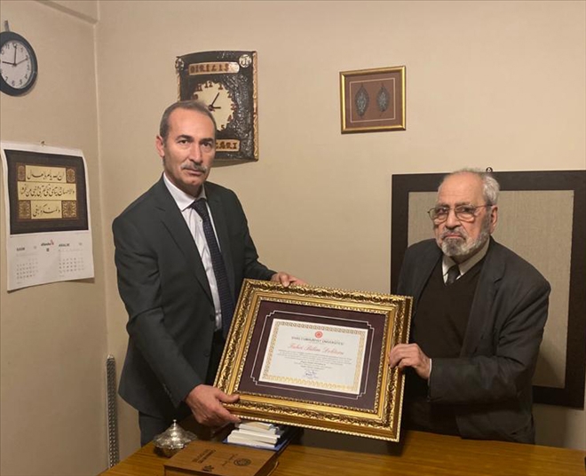 KARAKOÇ´A FAHRİ BİLİM DOKTORU UNVANI