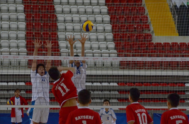 FİLEDE KÜÇÜKLER MÜCADELE EDECEK