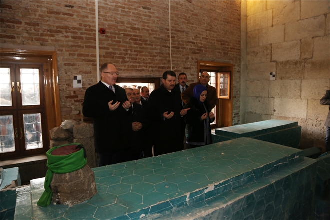 İZZEDDİN KEYKAVUS DUALARLA ANILDI