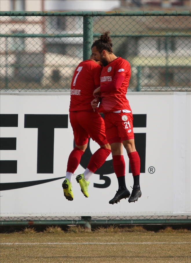 GALİBİYET 2 GOLLE GELDİ