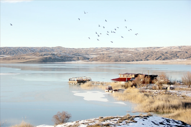 HAFİK GÖLÜ VE KIZILIRMAK BUZ TUTTU