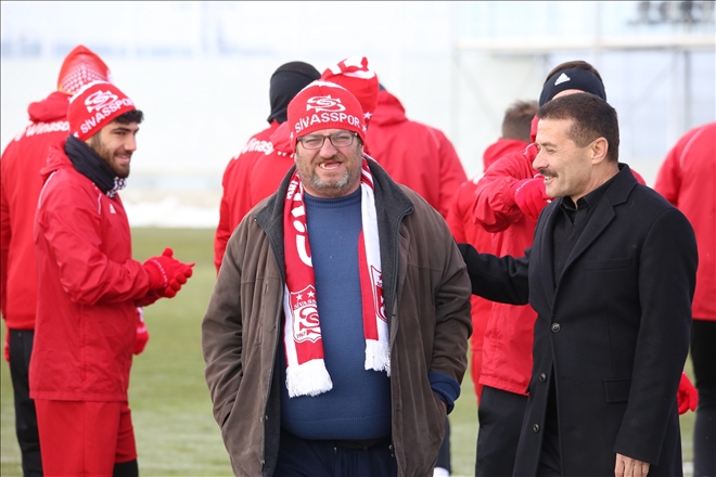 FENOMEN AHMET TESİSLERDE