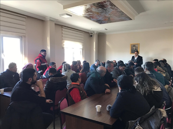 İMRANLI´DA DEPREM İÇİN YARDIM SEFERBERLİĞİ