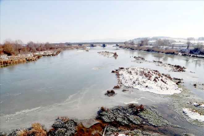 KIZILIRMAK VE BAZI GÖLLER BUZ TUTTU