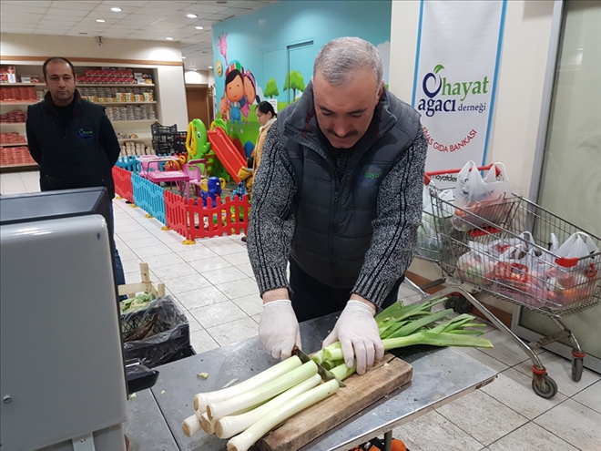 MEYVE VE SEBZE BAĞIŞLADI