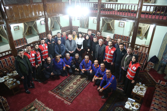 İRFAN MECLİSİ KAHRAMANLARI AĞIRLADI