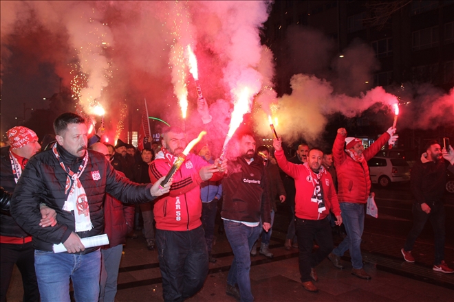 HAKEM HATALARINA TEPKİ YÜRÜYÜŞÜ