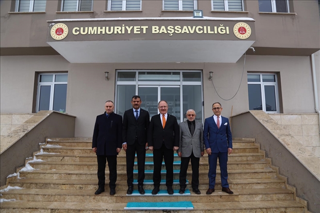 HÜKÜMLÜLER CAMİLERİ TEMİZLEYECEK