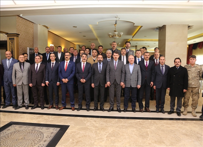 TEK YÜREK OLMALIYIZ