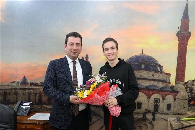 "SPORDAKİ BAŞARI BİZLERİ GURURLANDIRDI"