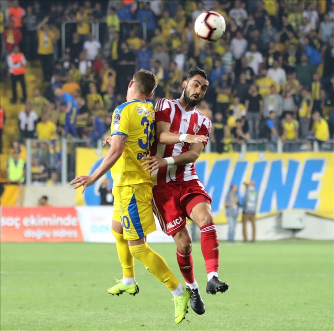 SİVASSPOR MU?  ANKARAGÜCÜ MÜ?