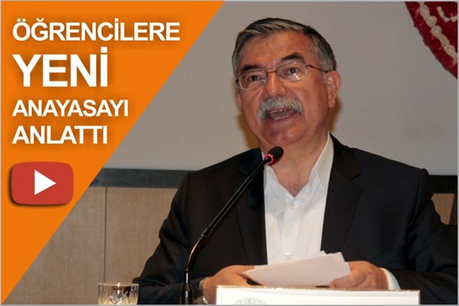 ÖĞRENCİLERE YENİ ANAYASAYI ANLATTI