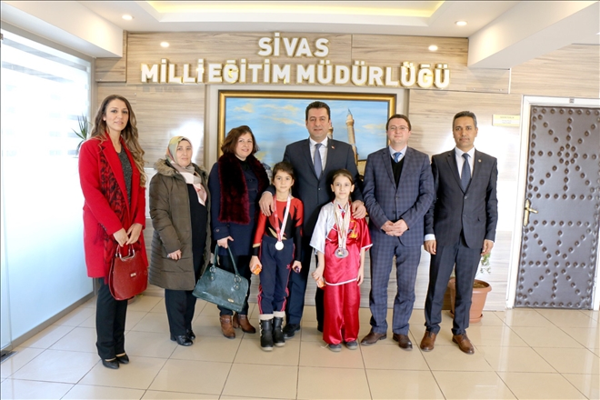 BAŞARILI SPORCULAR SAVAŞÇI´YI ZİYARET ETTİ