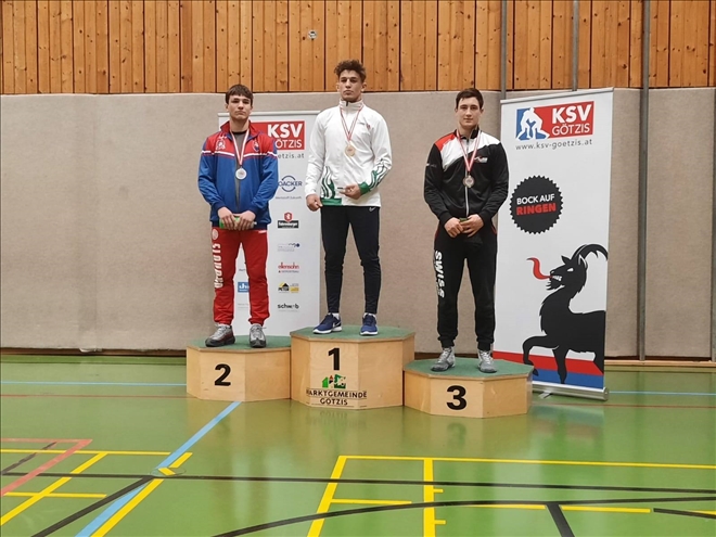 SARIÇİÇEK BİRİNCİ, ÖZEN ÜÇÜNCÜ OLDU