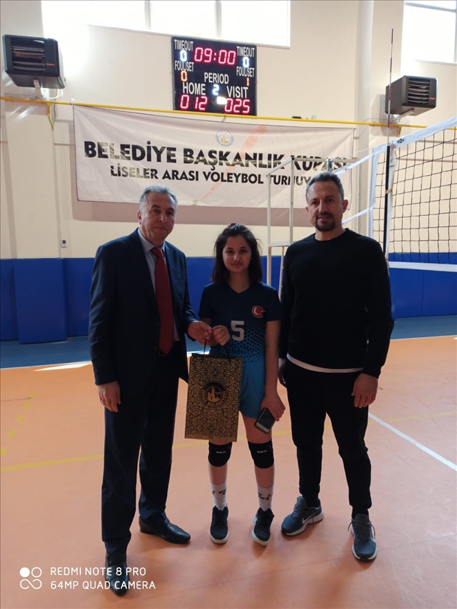 VOLEYBOLCULARA SÜRPRİZ DOĞUM GÜNÜ