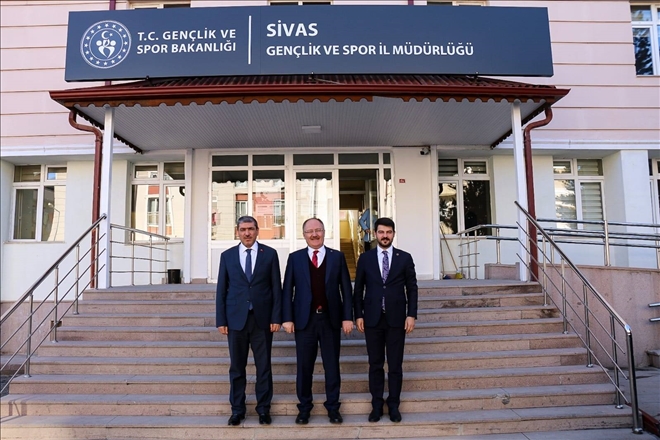 BİLGİN´DEN, GENÇLİKSPOR´A ZİYARET