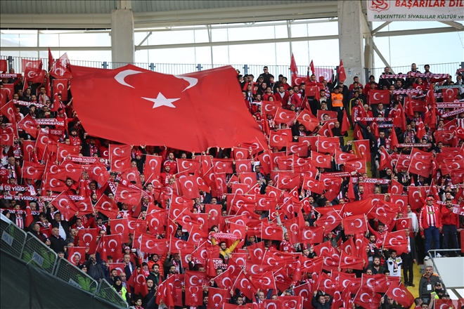 KIRMIZI- BEYAZA BÜRÜNECEK