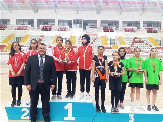 ŞAMPİYONLAR BELLİ OLDU