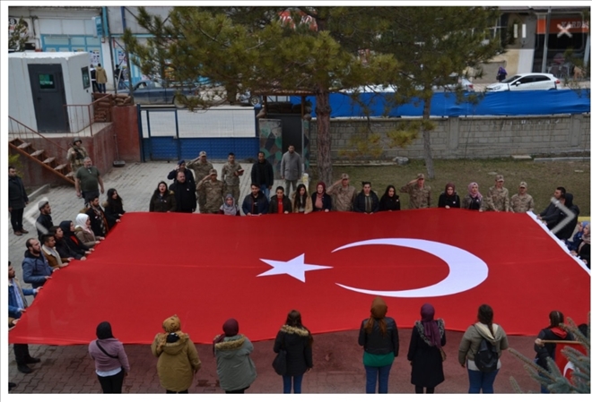 ŞEHİTLER İÇİN YÜRÜDÜLER