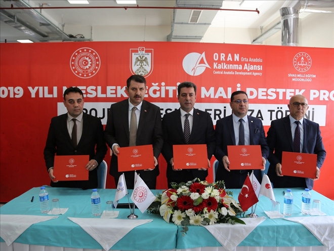 ORAN´DAN 5 OKULA HİBE DESTEĞİ