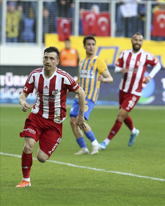 MENAJERİ AÇIKLADI. "ANLAŞMA YOK"