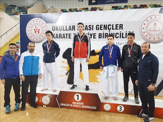 BALIKESİR´DEN ALTIN MADALYA İLE DÖNDÜ