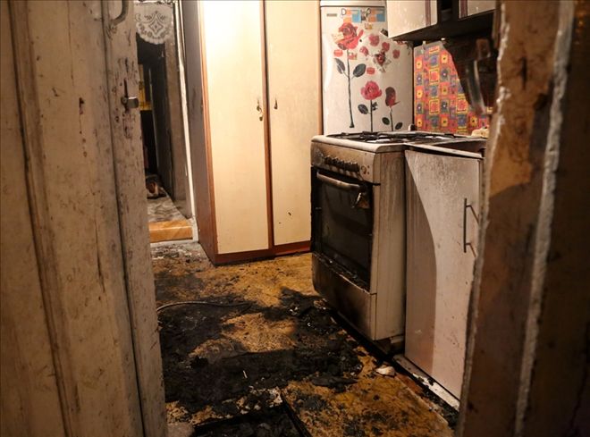 TEK KATLI AHŞAP EVDE YANGIN