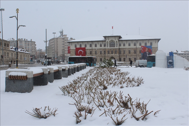124 KÖY YOLU KAPANDI (VİDEO)