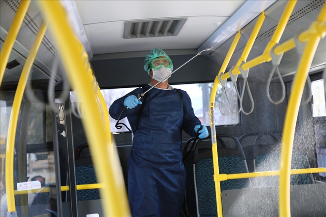 BELEDİYE DEZENFEKTE ÇALIŞMALARINI SÜRDÜRÜYOR (VİDEO)