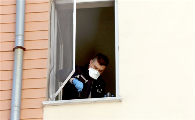 PENCEREDEN DÜŞEN TURAN ÖLDÜ