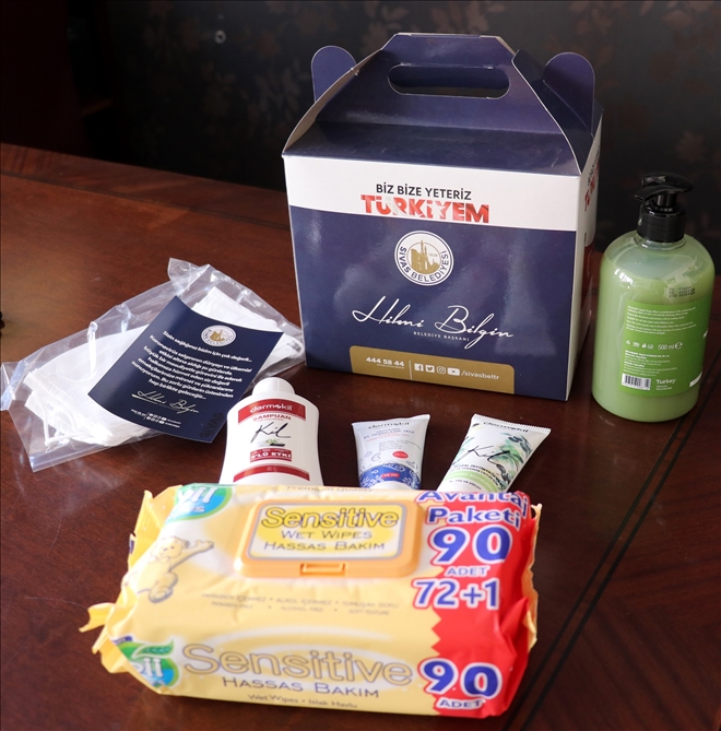 BAŞKAN BİLGİN´DEN  GAZETECİLERE MASKE DESTEĞİ