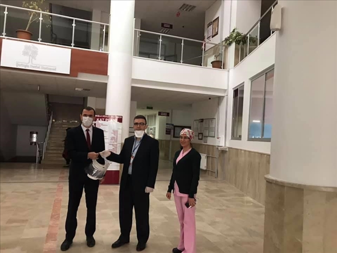 İMAM HATİPLER MASKE ÜRETİYOR