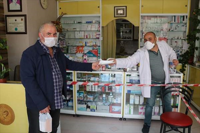 541 BİN ÜCRETSİZ MASKE DAĞITILDI