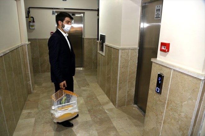 KÜÇÜK KIZIN İSTEĞİNİ YERİNE GETİRDİ