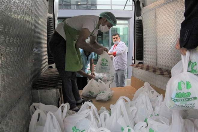 SAĞLIKÇILARA İFTAR YEMEĞİ