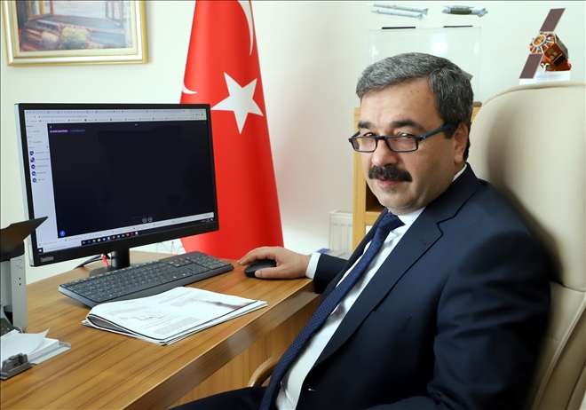 ÜNİVERSİTEDE ONLİNE EĞİTİM