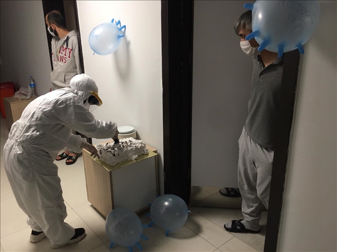 KARANTİNADA DOĞUM GÜNÜ SÜRPRİZİ